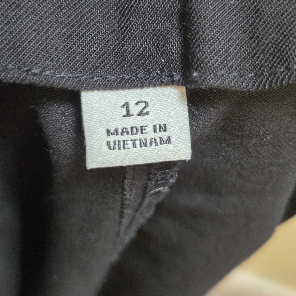 A New Day Shorts Womens 12 Black Chino Flat Front Zip Pockets Summer Casual - Picture 7 of 8